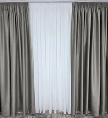Set Premium – Perdea Matase Alb Pur Plina, Moale si Catifelata si Draperie Grej spre Gri Catifea Blackout Total – Nu Permite Deloc Patrunderea Luminii – Ideal pentru Livinguri si Dormitoare Elegante – Confectionat pe Comanda Casablanca Magazin