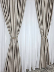 Set Premium: Perdea Matase Alb Imaculat și Draperie Grej Roze Catifea Garantat Opacă