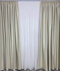 Set Premium – Perdea Matase Alb Pur Plina, Moale si Catifelata si Draperie Crem Deschis Catifea Blackout Total – Nu Permite Deloc Patrunderea Luminii – Ideal pentru Livinguri si Dormitoare Elegante – Confectionat pe Comanda Casablanca Magazin