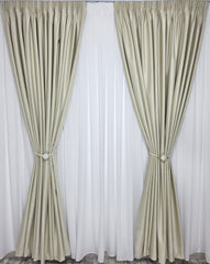 Set Premium: Perdea Matase Alb Imaculat și Draperie Crem Deschis Catifea Garantat Opacă Blackout 100%