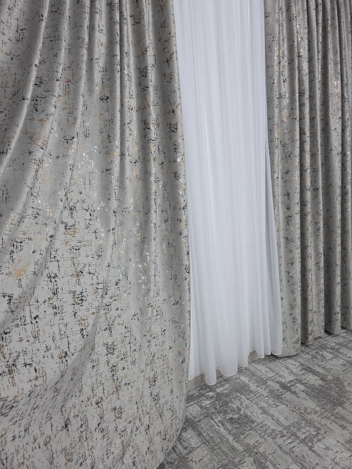 Set Bogdan Black Friday: Perdea din voal cu Draperie pandantiv crem gri (grej deschis) cu insertii