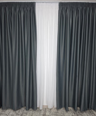 Draperie Simpla Gri Inchis Varianta 102 Blackout 80% - Ideala pentru living si dormitor cu pat sau canapea gri inchis, pereti albi si mobilier gri sau alb - confectionata pe comanda