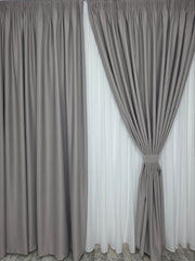 Colectia Blackout Varianta 2 Perdea Alba Voal Premium Jorjet si Draperie Gri Deschis Blackout 80-95% pentru Living si Dormitor in Nuante Alb, Gri si Crem