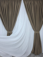 Colectia Blackout Varianta 306 Perdea Alba Voal Premium Jorjet si Draperie Simpla Maro Deschis Blackout 80-95% pentru Living si Dormitor in Nuante Crem, Bej si Lemn Natur
