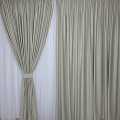 Draperie Simpla Catifea Bej Deschis Ivory Blackout 70% – Draperie eleganta pentru living si dormitor, confectionata pe comanda