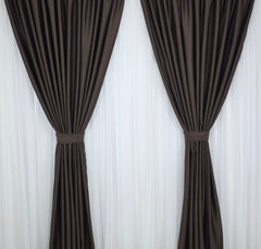 Colectia Blackout Varianta 107 Perdea Alba Voal Premium Jorjet si Draperie Maro Ciocolatiu Blackout 90-95% pentru Living si Dormitor in Nuante Crem, Bej si Lemn Natur