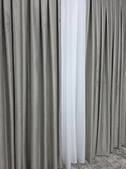 Draperie Simpla Catifea Gri Bej Blackout – Ideala pentru Livinguri Moderne cu Canapele Crem, Mobilier Gri sau Lemn Natur si Decoruri Bej-Gri