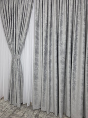 Set Ada: Perdea Voal Premium Jorjet și Draperie Catifea Gri cu Paiete Aurii Blackout 90% – Ideal pentru Living și Dormitor în Nuanțe Crem, Gri și Auriu