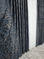 Draperie Dubai din Catifea Neagra cu Insertii Aurii Blackout 90-95% pentru Living si Dormitor in Tonuri Negru si Gri, Confectionata la Comanda Casablanca Magazin