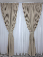 Colectia Blackout Varianta G203: Perdea Alba Voal Premium Jorjet si Draperie Crem pentru Living si Dormitor in Nuante Crem, Bej si Lemn Natur