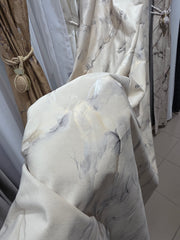 Draperie Davinci Catifea Crem cu Insertii – Ideala pentru Livinguri Luminoase cu Canapele Crem, Mobilier Bej si Accente Aurii – Confectionata pe Comanda