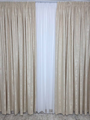 Set Selena: Perdea Albă Simplă și Draperie Crem Deschis cu Aspect de Vopsea Decorativă – Ideal pentru Living și Dormitor în Nuanțe de Alb,Crem si Bej