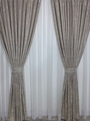 Set Daria:pentru dormitor sau living unde se doreste multa lumina: perdea simpla cu bordura jos si draperie crem bej tip - Confectionat pe Comanda (Copy)