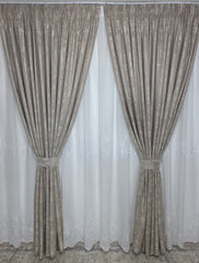 Set Gina: Perdea alba tip in-model floral si Draperie Crem-Bej pentru Living si Dormitor Crem-Confectionat la Comanda Casablanca Magazin