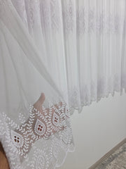 Perdea Evin Scurta din Bamboo Alba cu Broderie – Material Transparent cu Textura Plina – Ideala pentru Bucatarii si Ferestre de pana la 1,80 m – Confectionata pe Comanda Casablanca Magazin