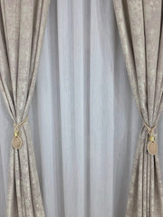 Set Madrid – Perdea Madrid Alb Pur cu Sidef si Sclipici din Material Plin Nesifonabil Tip Matase cu Vascoza & Draperie Crem-Bej Tip Vopsea Decorativa Blackout 60% – Ideal pentru Livinguri si Dormitoare Elegante – Confectionat pe Comanda Casablanca Magazin