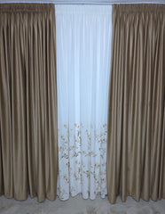 Set Violeta: perdea din matase pictata cu flori si draperie catifea caramel