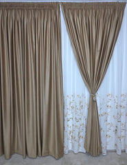 Set Violeta: perdea din matase pictata cu flori si draperie catifea caramel