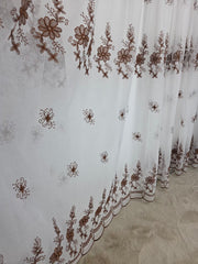 Set Camila: perdea din in cu flori maro si draperie din catifea maro inchis