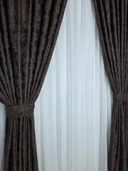 Colectia Decorativa: Perdea Alba Simpla Voal si Draperie Tip Vopsea Maro Inchis – Ideal pentru Living si Dormitor in Nuanțe Alb,Crem sau Maro