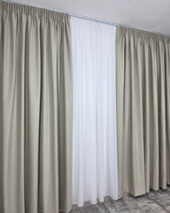 Recomandarea Designului de Interior-Set Delia: Perdea GARANTAT Nesifonabila si Draperie Catifea Crem Ce Nu Permite Deloc DELOC Patrunderea Luminii – Ideal pentru Livinguri si Dormitoare Elegante – Confectionat pe Comanda Casablanca Magazin