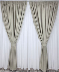 Recomandarea Designului de Interior-Set Delia: Perdea GARANTAT Nesifonabila si Draperie Catifea Crem Ce Nu Permite Deloc DELOC Patrunderea Luminii – Ideal pentru Livinguri si Dormitoare Elegante – Confectionat pe Comanda Casablanca Magazin