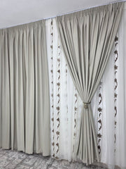 Set Lidia: Perdea Sable Crem cu Flori Maro si Draperie Catifea Crem Deschis 100% Blackout