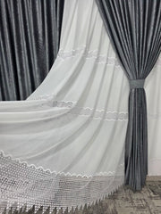 Ideal pentru living si dormitor cu pat sau canapea gri inchis, pereti albi si mobilier alb sau gri - Set Amadeo: Perdea Alba cu Broderie Sparta si Draperie Catifea Gri Inchis cu Insertii - confectionat pe comanda
