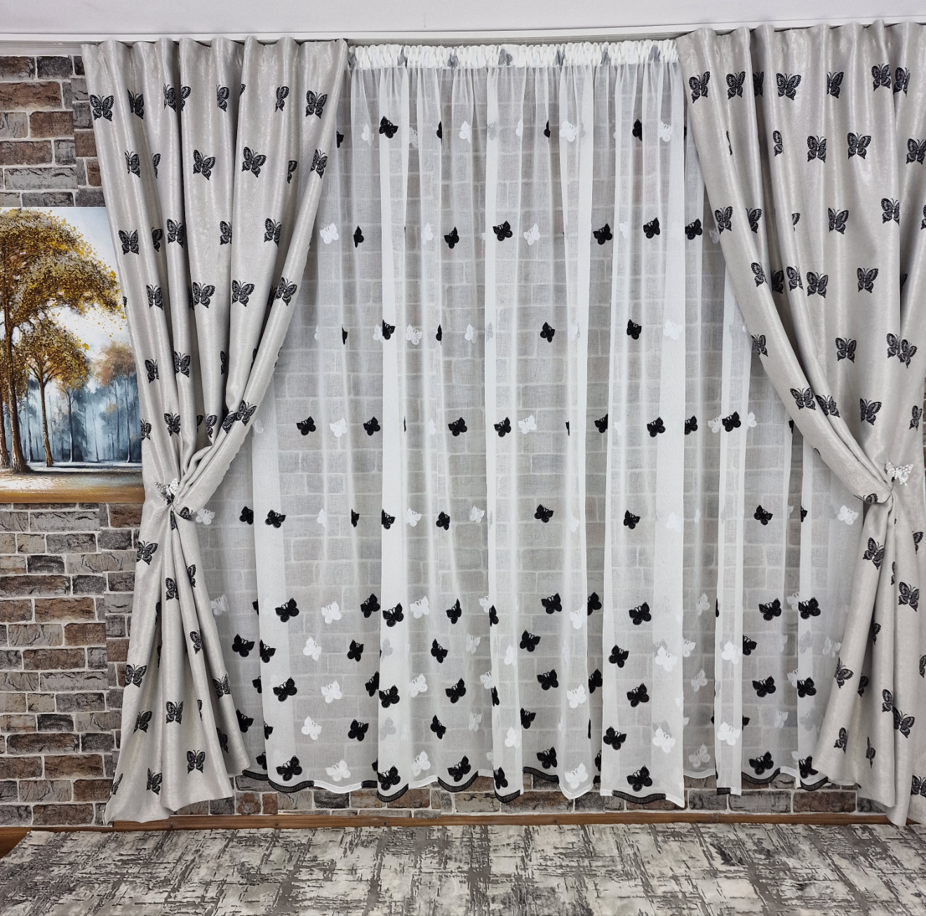 Set perdea si draperie cu fluturi gri - CASABLANCA Set perdea si draperie cu fluturi gri Casa Blanca Curtains & Drapes 350.00 CASABLANCA  CASABLANCA