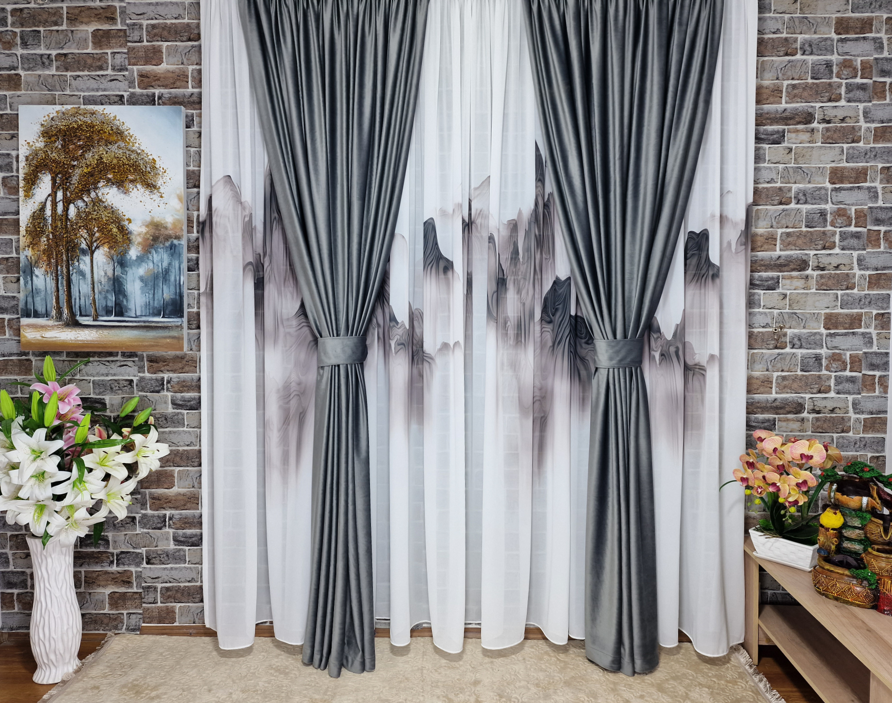 Set perdea matase model muntii si draperie gri din catifea - CASABLANCA Set perdea matase model muntii si draperie gri din catifea Casa Blanca Curtains & Drapes 535.00 CASABLANCA  CASABLANCA