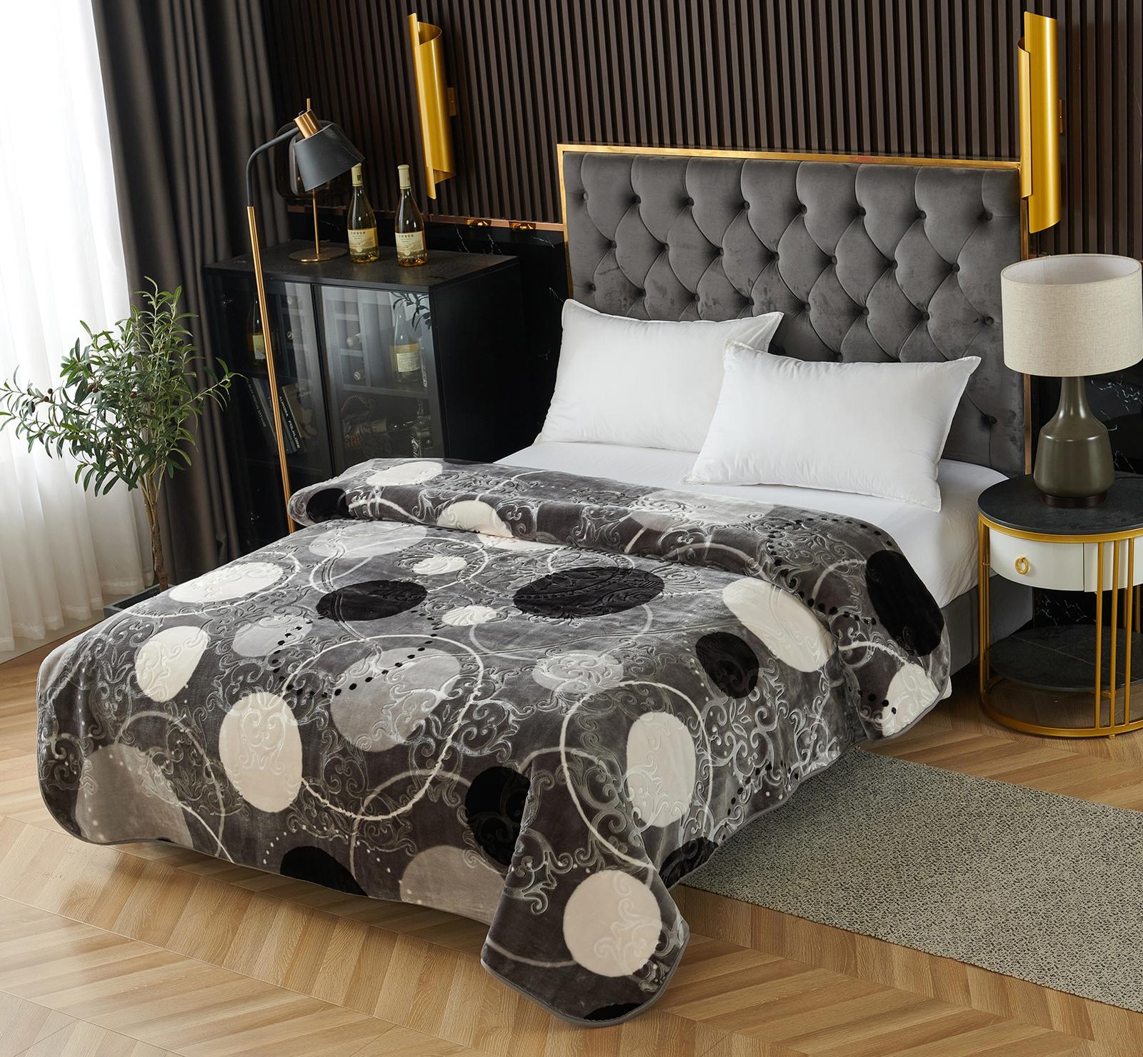 Patura Soft 3D, cu o textura pufoasa si catifelata, pentru pat mare,nuante de gri, dimensiune 200x240 cod:P22 - CASABLANCA Patura Soft 3D, cu o textura pufoasa si catifelata, pentru pat mare,nuante de gri, dimensiune 200x240 cod:P22 CASABLANCA Bedding 180.00 CASABLANCA  CASABLANCA