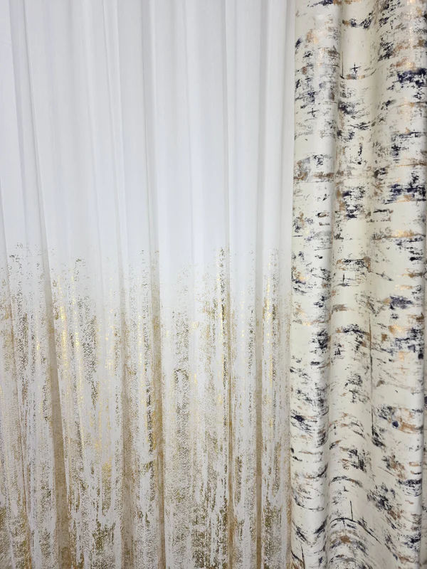 Set Splendid: perdea bamboo cu insertii aurii si draperie blackout 80% bej plina de insertii aurii