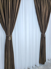 Draperie din Catifea Maro Blackout 80% – Draperie eleganta pentru living si dormitor in nuante alb, crem, bej, maro si lemn natur, confectionata pe comanda