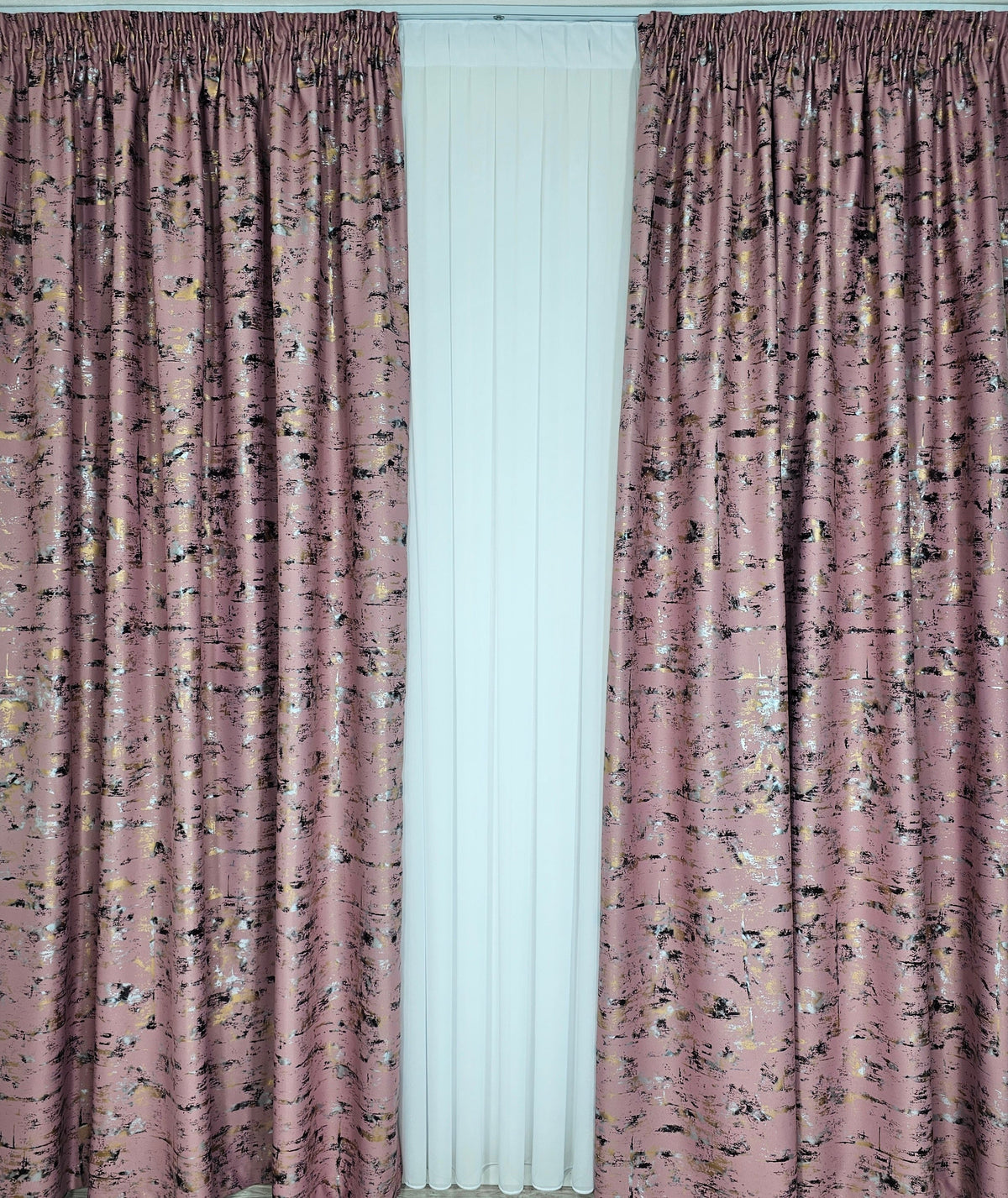 Colectia Prestige Roz:Set elegant pentru living si dormitor in nuante alb, crem, bej si roz