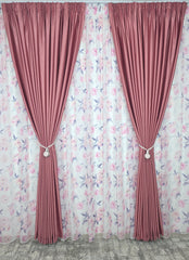 Set Gradina Reginei: Perdea Din Voal Cu Model Floral Si Draperie Soft Roz Semi-Opaca