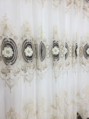 Perdea Ingrid 3D cu Bordura Catifea Maro Eleganta pentru Living si Dormitor cu Mobilier Crem, Bej si Lemn Natur, Material 100% Poliester, Confectionata la Comanda Casablanca Magazin