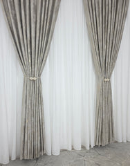 Colectia Venetia: perdea din matase cu insertii aurii varianta 3 si draperie din catifea cu insertii aurii - Grej