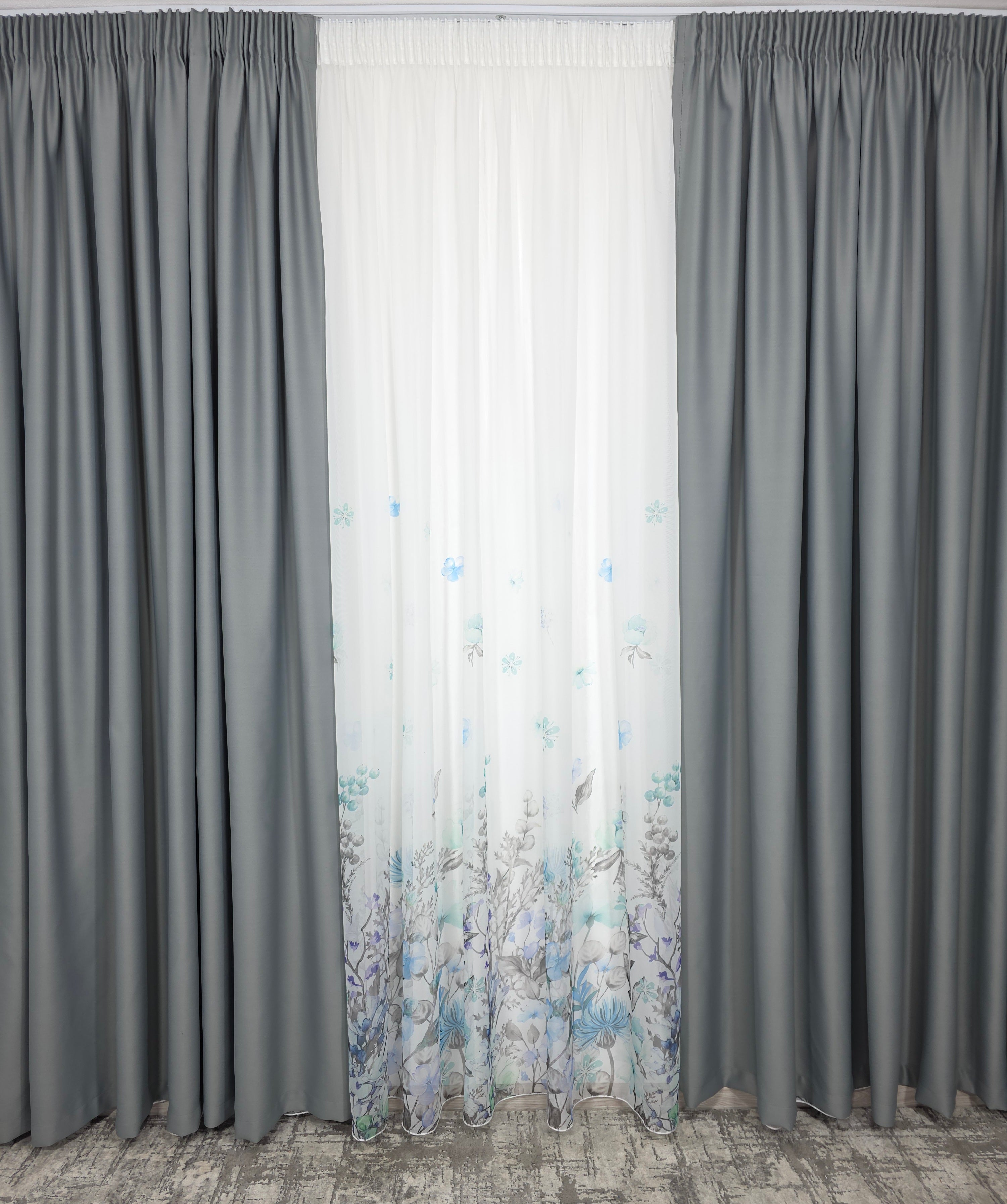 Set Argint Nordic: Perdea Din Voal Cu Model Floral Si Draperie Gri Blackout 90%