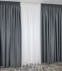 Colectia Blackout: Perdea Matase Alba Si Draperie Gri Mediu Blackout 98%