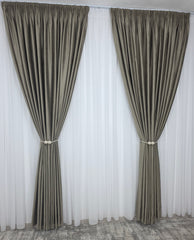 Set Selma: Perdea Voal Alb Si Draperie Catifea Cafea cu Lapte