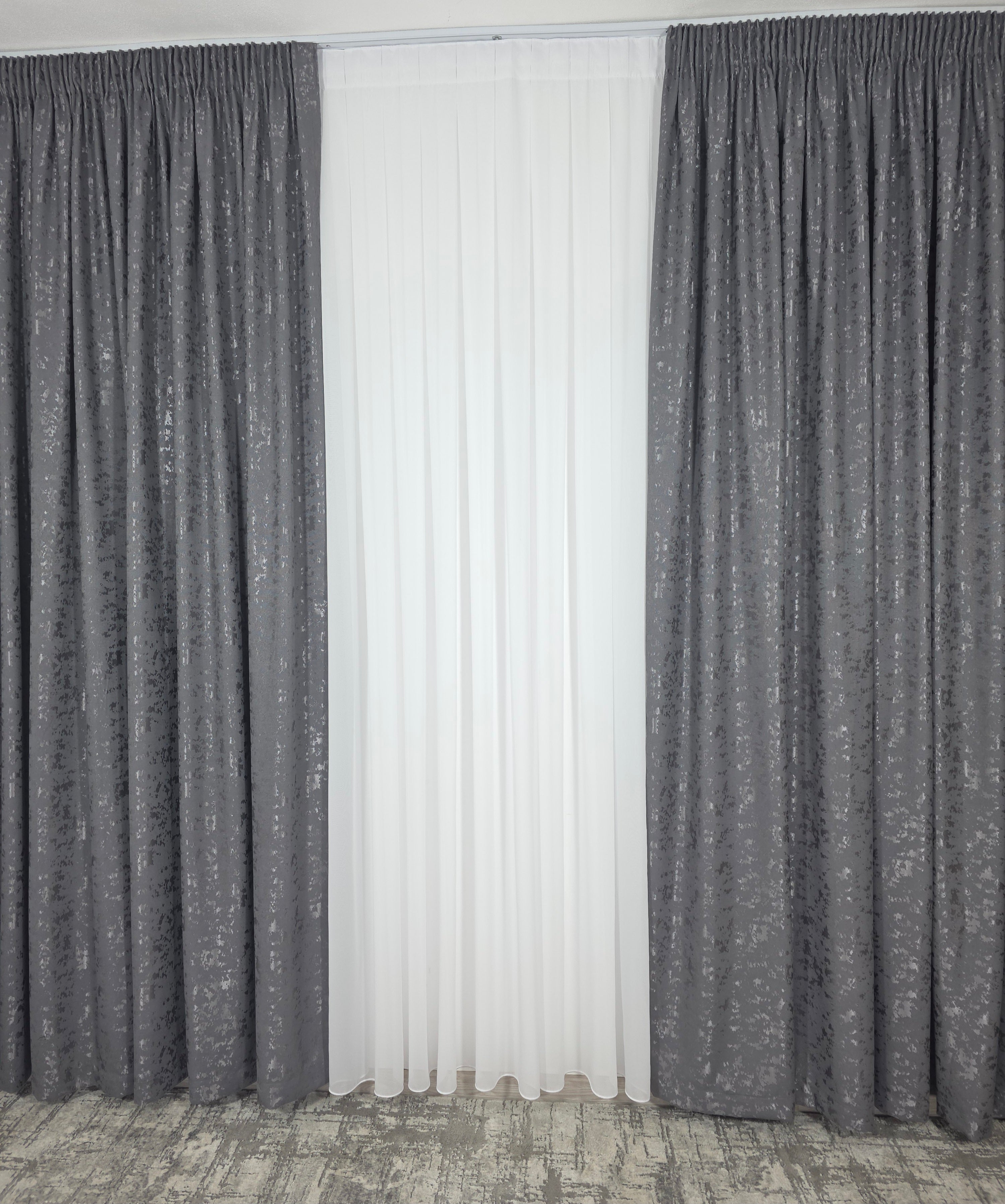 Set Los Angeles Gri Inchis: Perdea Alba Simpla si Draperie Tip Nisip