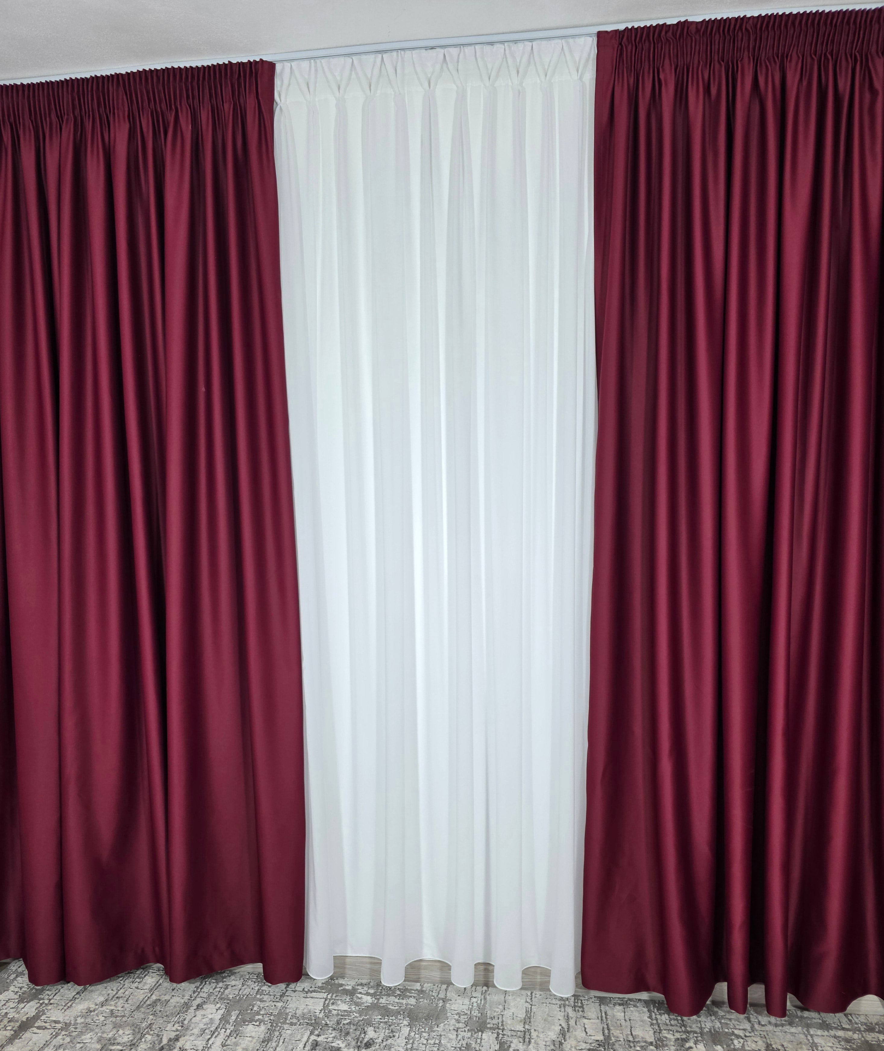 Colectia Blackout: Perdea Matase Alba Si Draperie Bordo Blackout 98%
