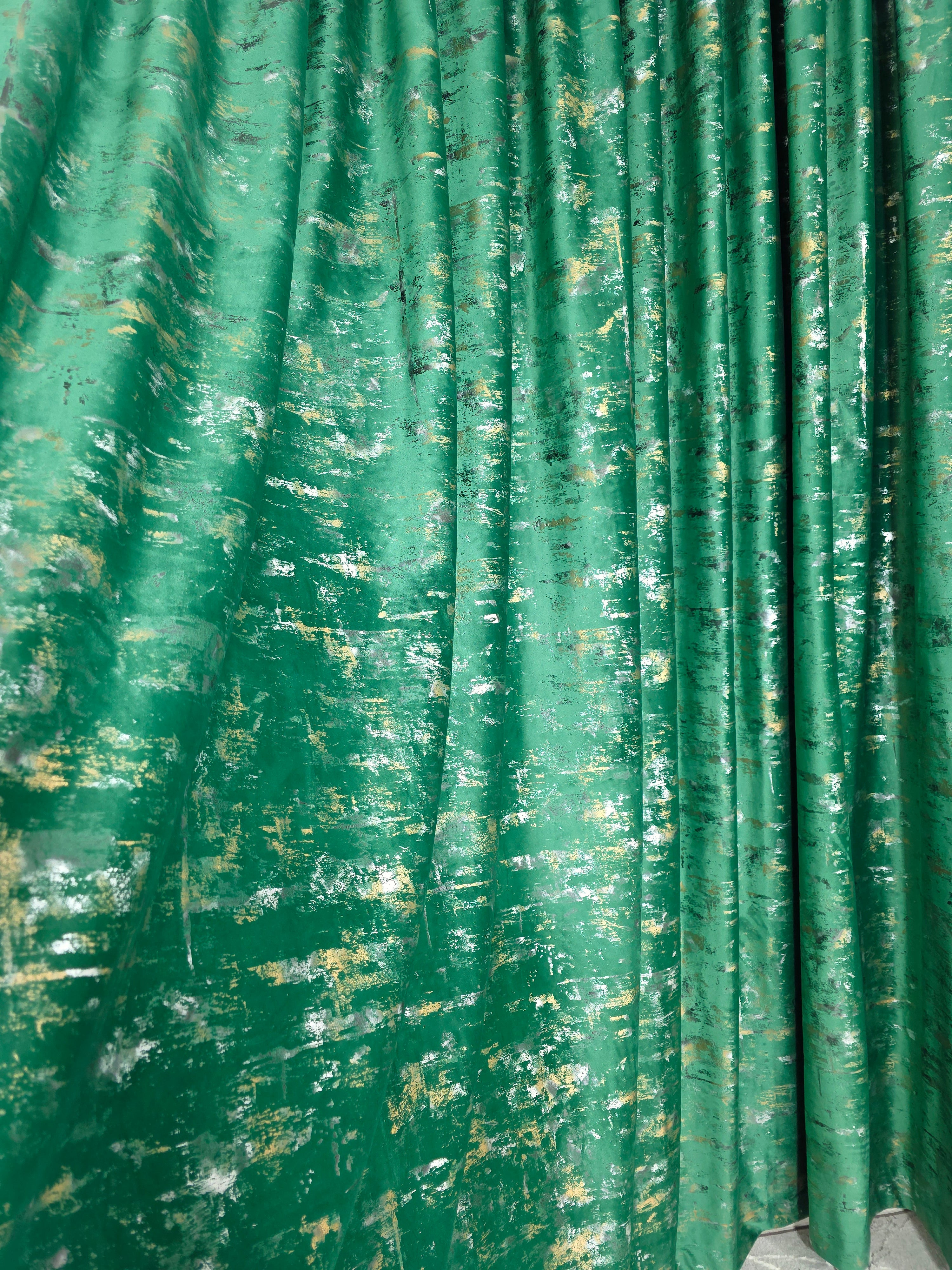 Colectia Elegance: Perdea Voal Premium Si Draperie Catifea Verde Smarald Cu Insertii model Golden