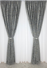 Colectia Elegance: Perdea Voal Premium Si Draperie Catifea Gri Mediu Cu Insertii model Golden