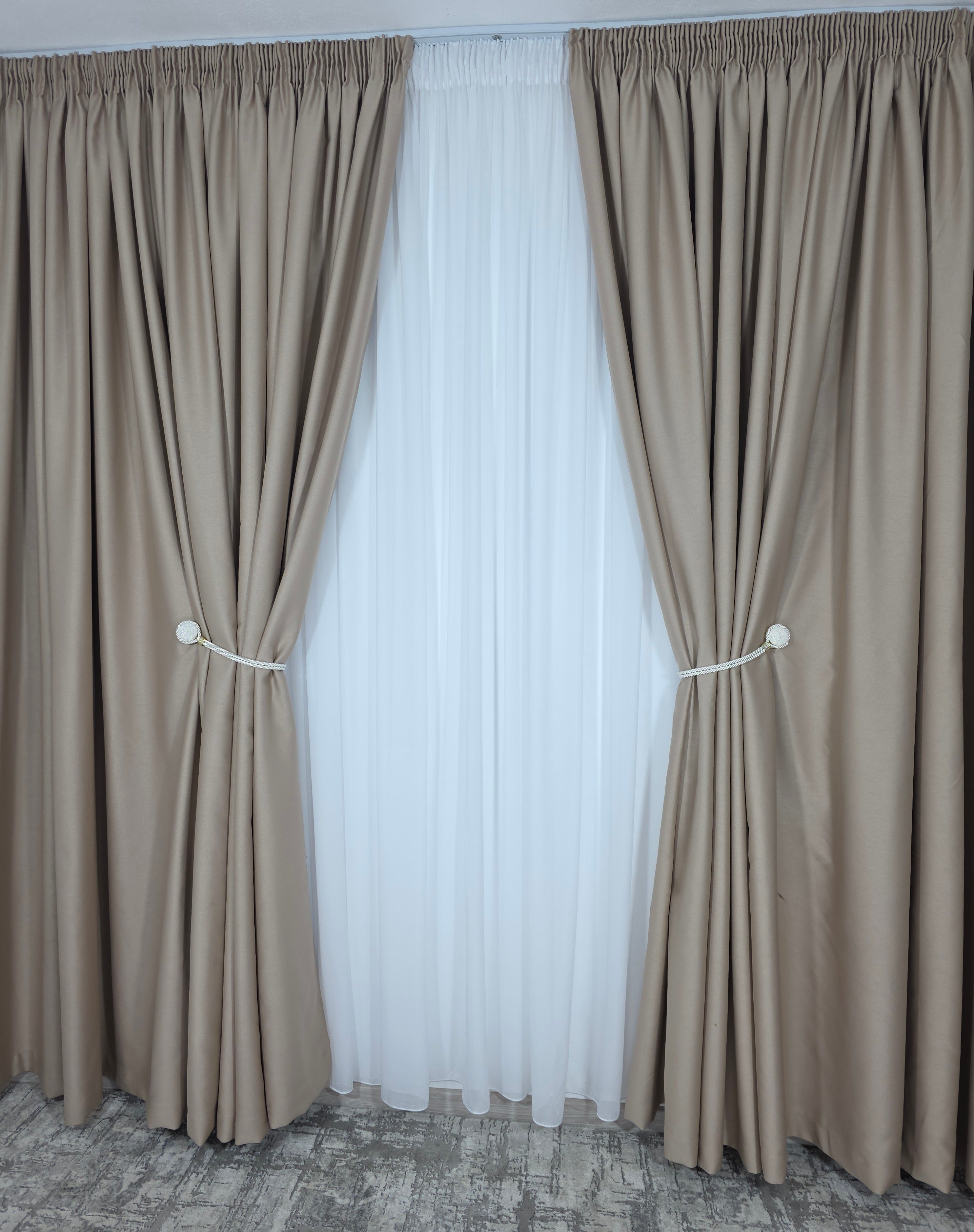 Colectia Hotel: Perdea Voal Alb si Draperii Blackout 90%-Crem Roze