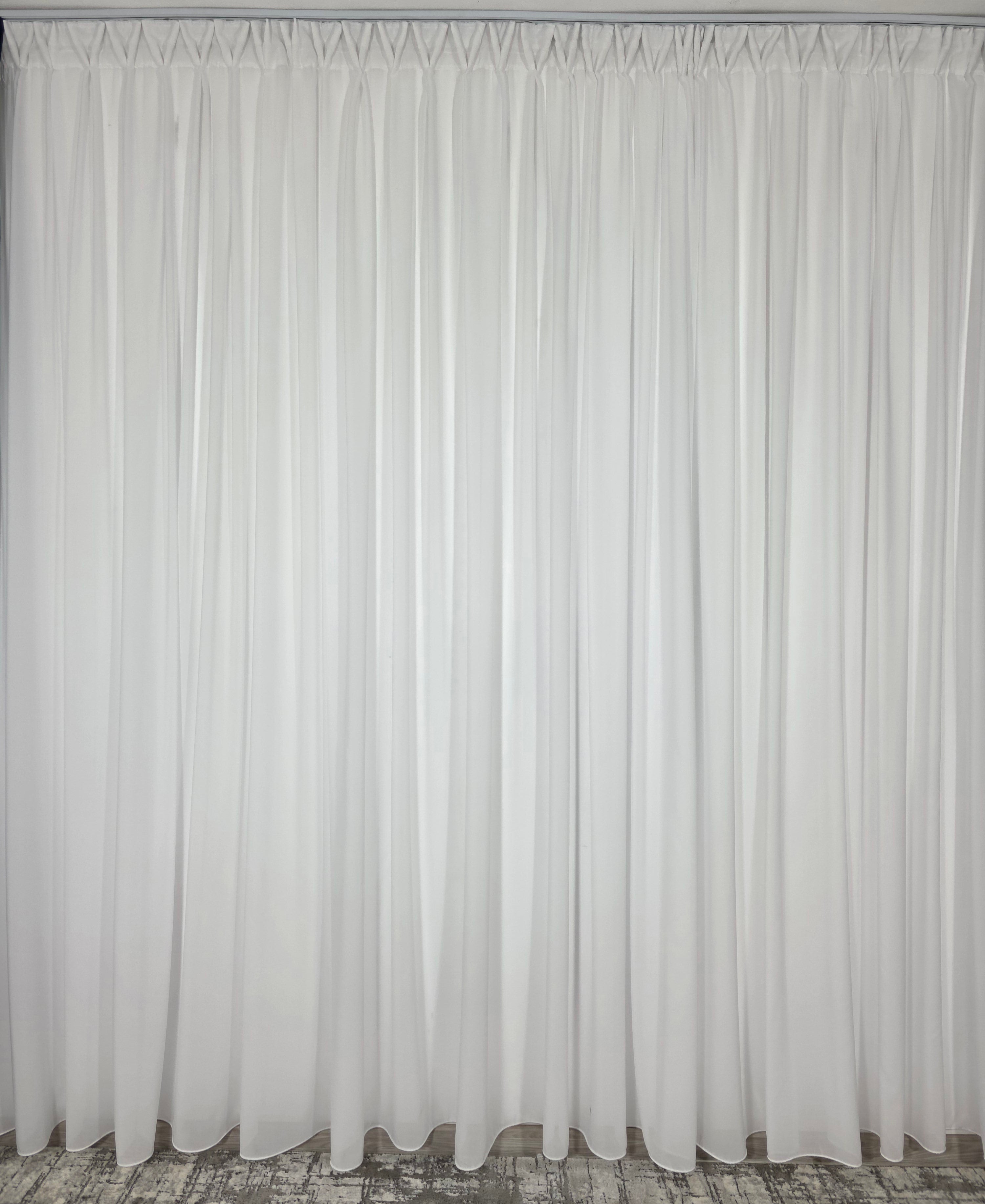 Colectia Blackout: Perdea Matase Alba Si Draperie Crem-Roze Blackout 98%
