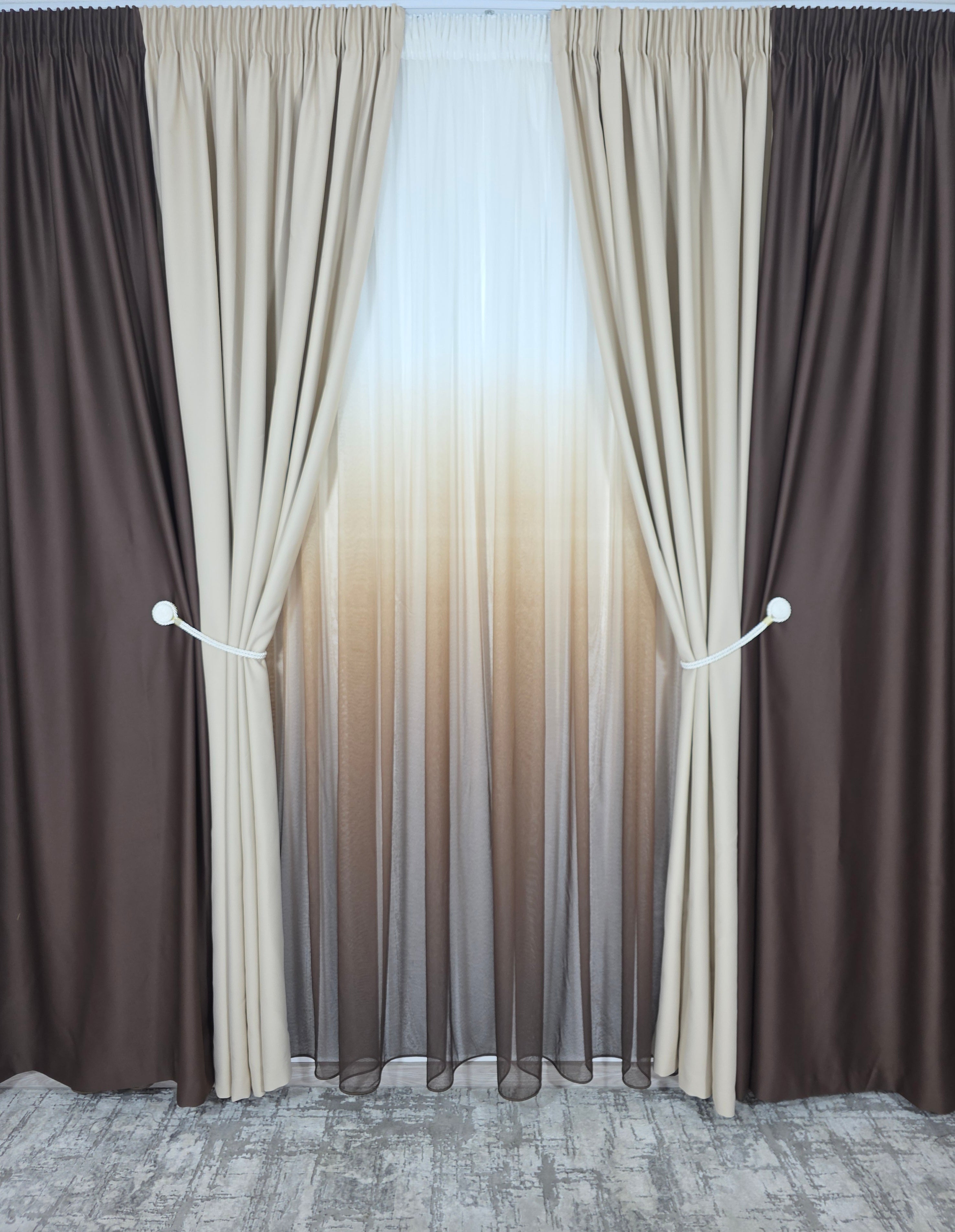 Set Leo: perdea bamboo in degrade maro si draperie blackout in doua culori crem-maro