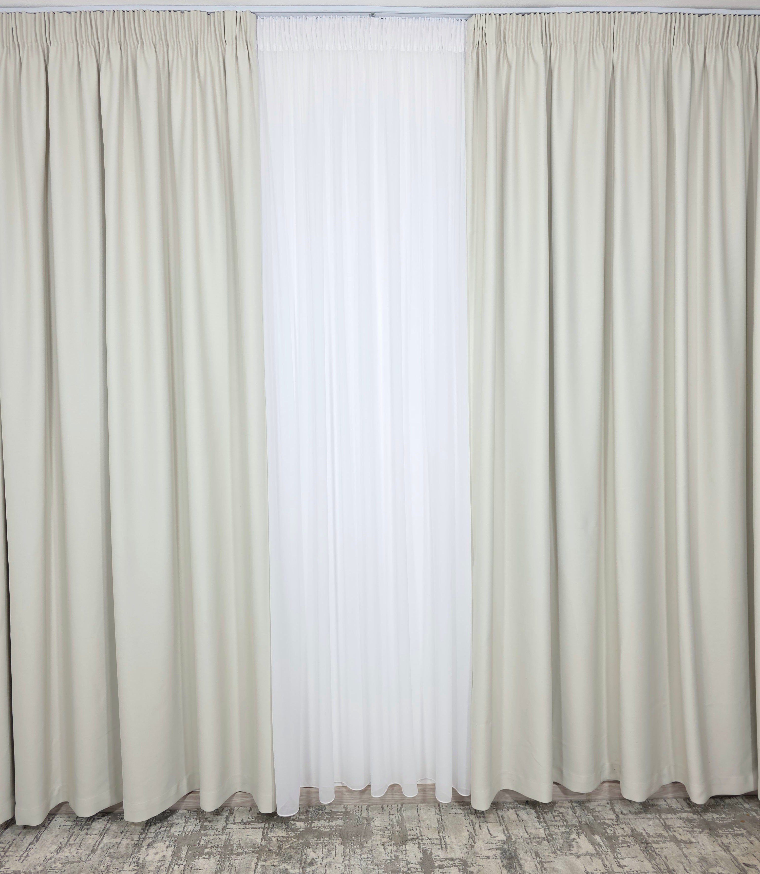 Colectia Blackout: Perdea Matase Alba Si Draperie Ivoire Blackout 80%