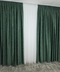 Colectia Pandantiv: Perdea Alba Din Borangic Cu Sidef Argintiu Si Draperie Catifea Verde Smarald Cu Insertii