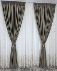 Set Gabriela: perdea ivoire in cristal cu broderie bej si draperie catifea bej inchis